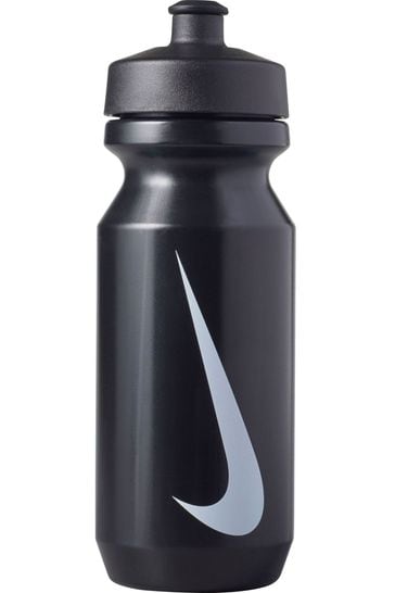black nike water bottle