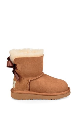 brown uggs with bows