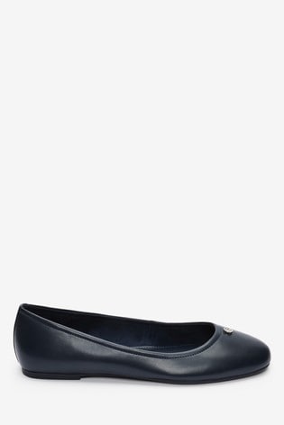 navy ballerinas