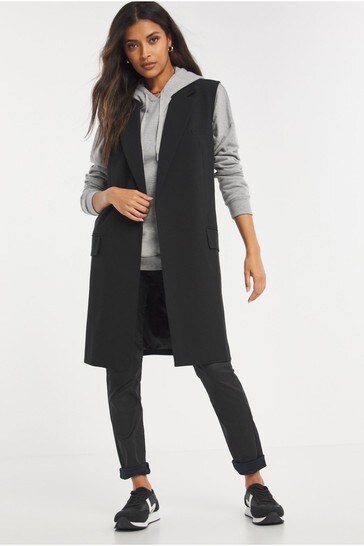 sleeveless coat