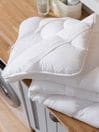 The Fine Bedding Company Spundown Alljahres-Bettdecke | 9 + 4,5 Tog, Super-Kingsize (260x220 Cm), Hypoallergen & Waschbar