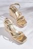 Gold - Forever Comfort® Sandalen mit gedrehten Riemen, eckiger Zehenpartie und Keilabsatz
