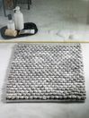 Giant Bobble Mat, Shower