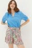 Fatface Expressive Flippy Shorts mit Blumenmuster