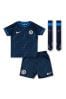 Nike Kleinkinder Chelsea FC 2023/24 3-teiliges Kit für Auswärtsspiele