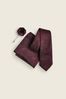 Burgunderrot/Paisley-Muster - Set mit Krawatte, Einstecktuch und Krawattennadel