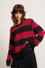Schwarz und Rot gestreift - Pullover mit Rundhalsausschnitt