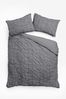 <span>Salbeigrün</span> - Strukturiertes, plissiertes Set mit Bettbezug und Kissenbezug, Regular