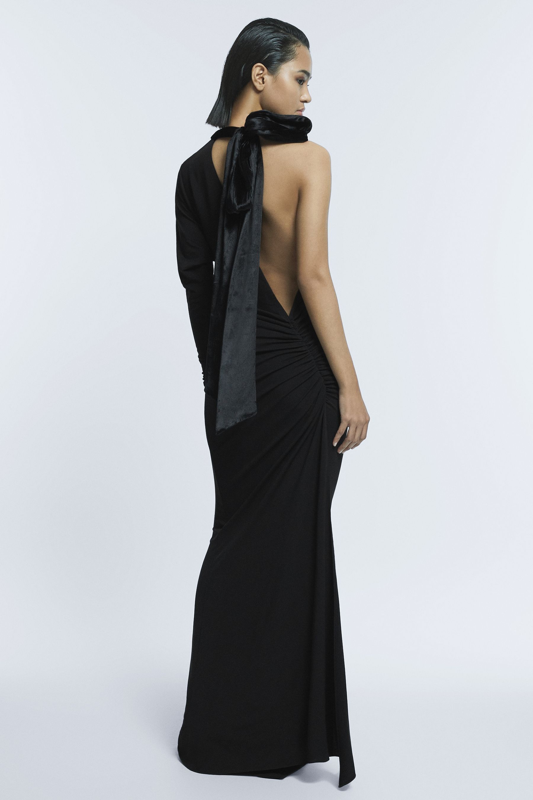 Atelier Fitted One-shoulder Velvet Bow Maxi Dress In Black