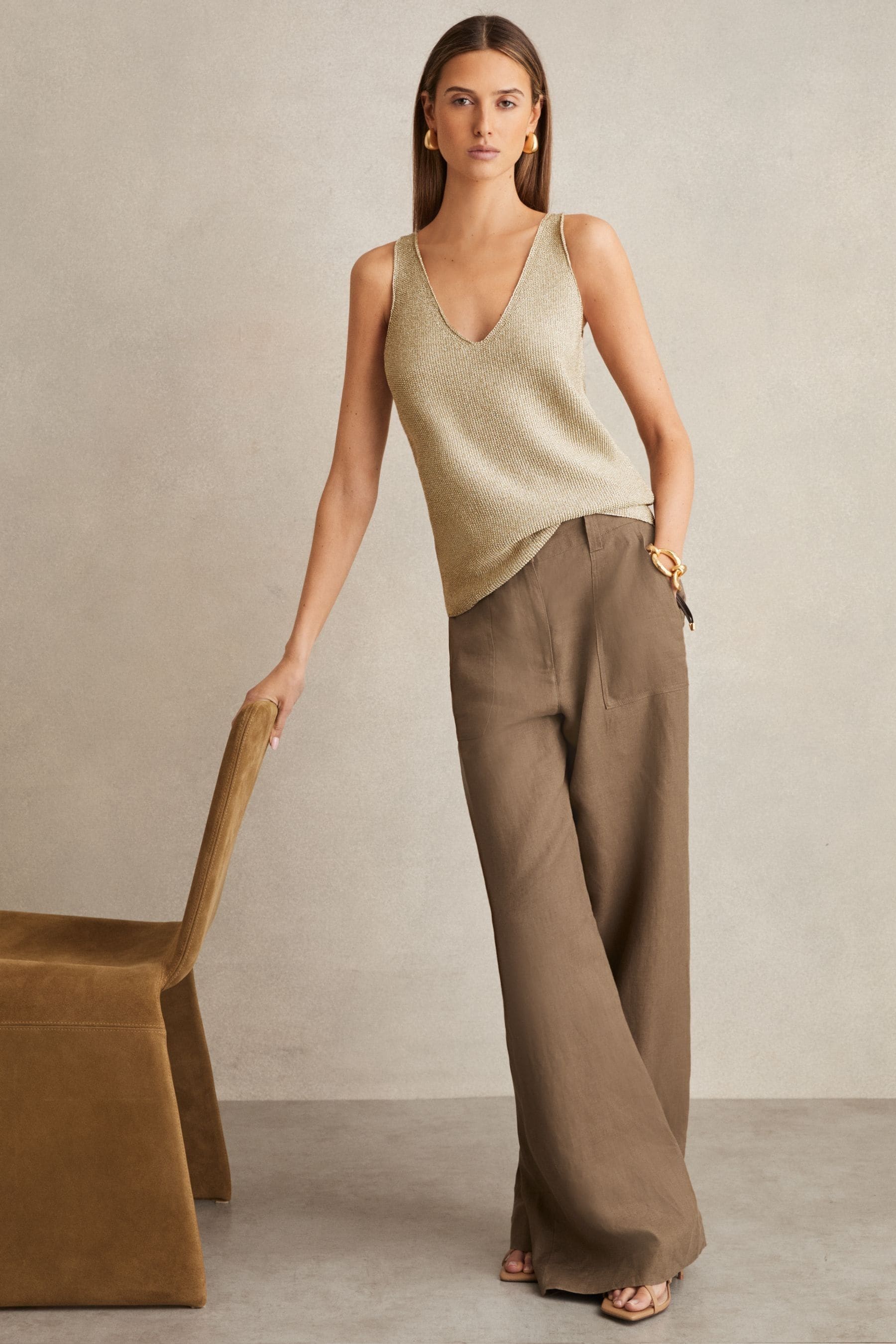 Reiss Gold Metallic V-neck Vest In Gold