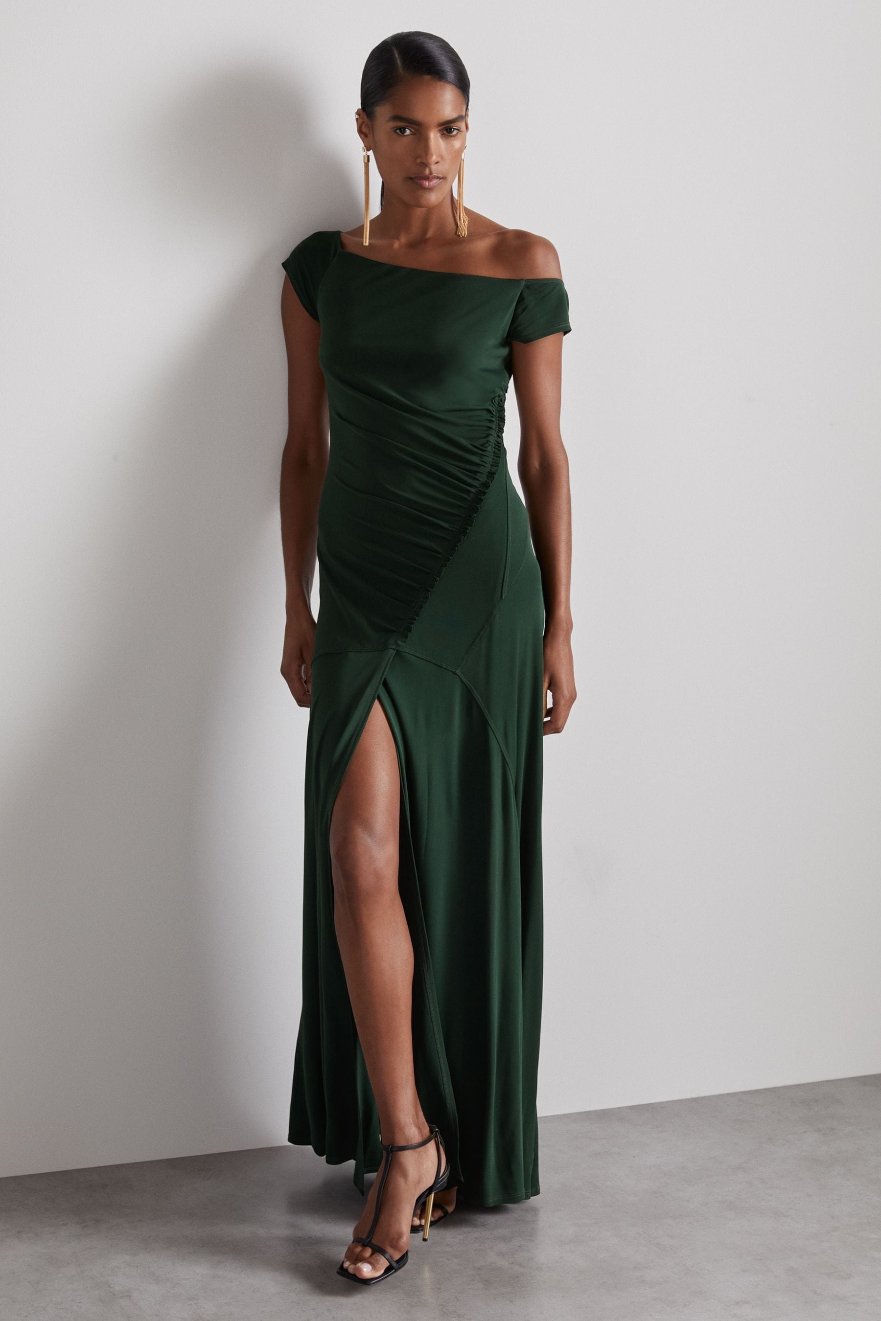Reiss Atelier Gathered Crepe-jersey Maxi Dress Viscose In Green