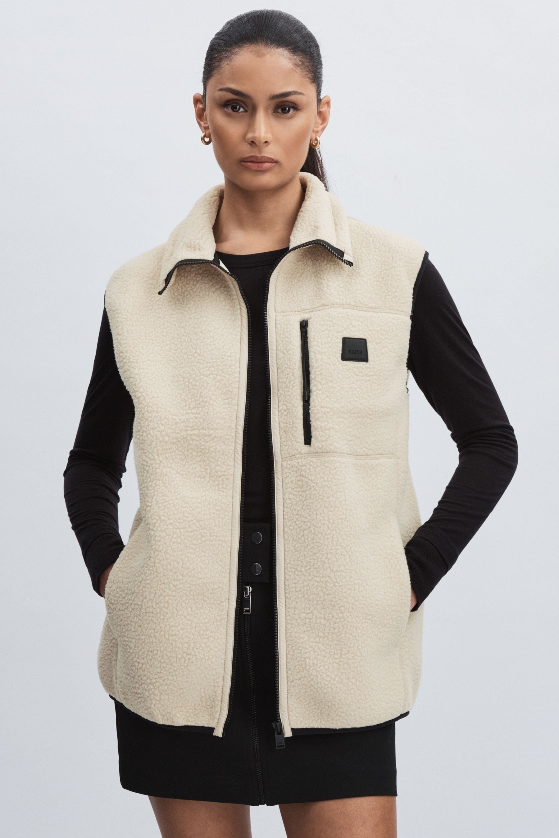 Rains Yermo Fleece Vest Logo Patch, Beige Size: Xs