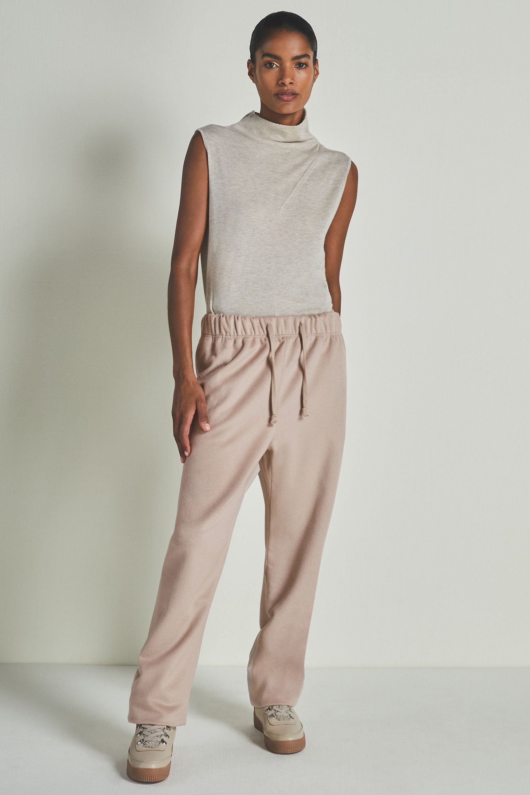 Les 100 Ciel Neutral Reiss | S Merino And Silk Joggers In Neutral