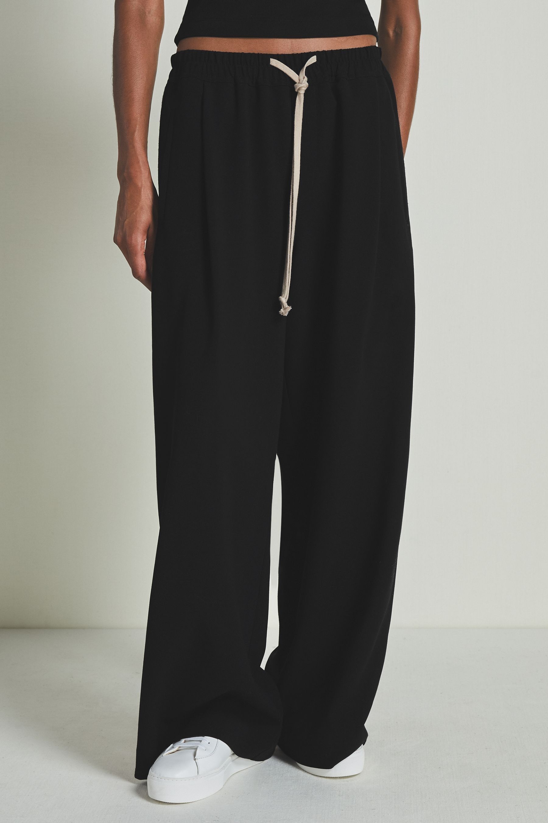 Les 100 Ciel Black Reiss | S Twill Trousers With Wool In Black