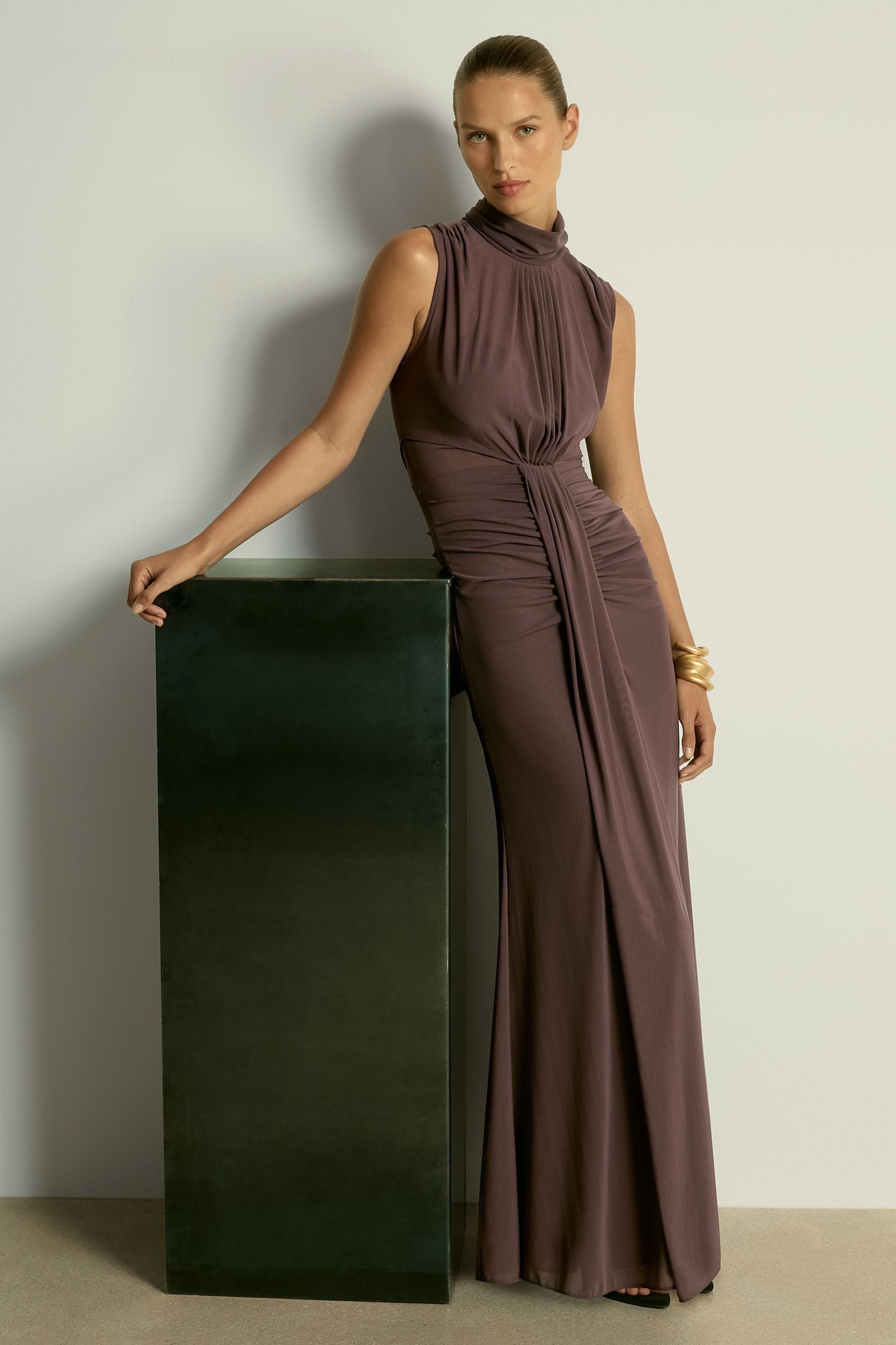 Reiss Womens Grape Daniella Sleeveless Stretch-woven Maxi Dress In Taupe