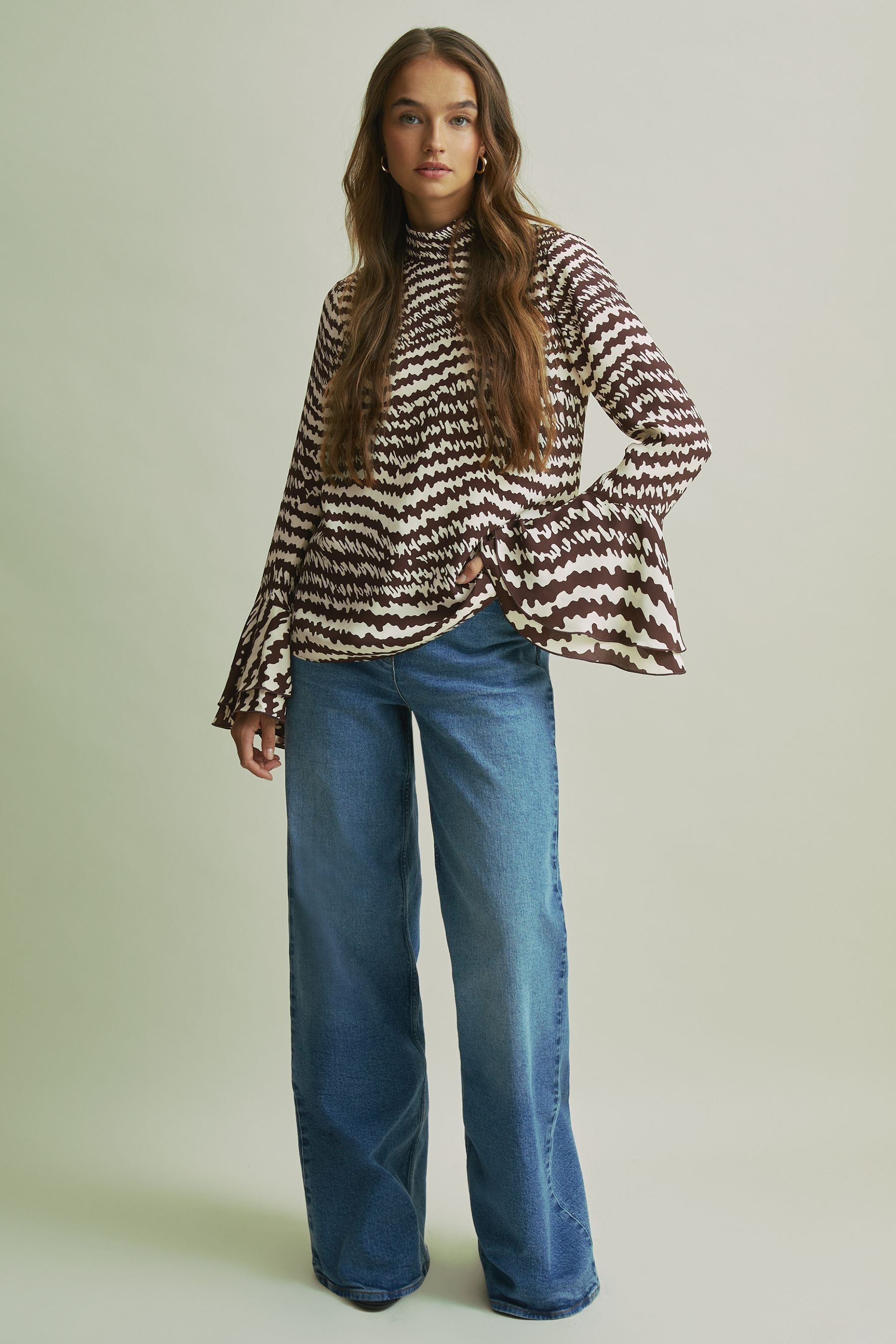 Florere Tiered Sleeve Chocolate Blouse, 10