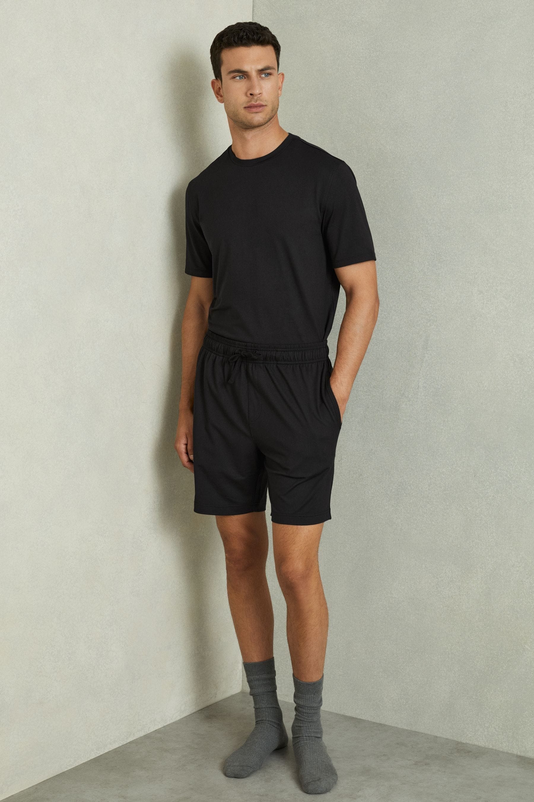 Shop Reiss Black Denver Drawstring Waist Jersey Shorts