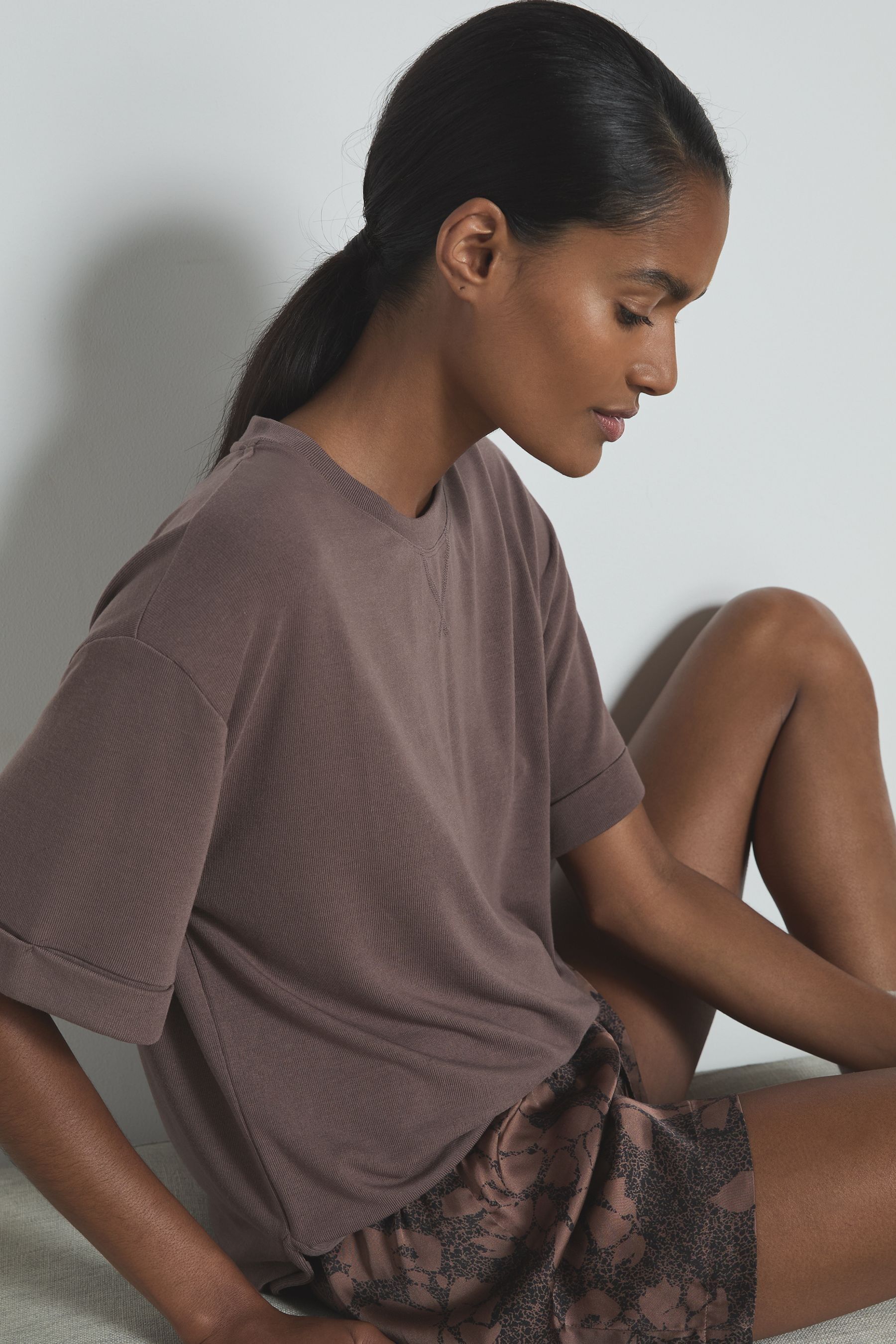 Reiss Dark Mink Thermal Jersey Relaxed T-shirt In Dark Mink
