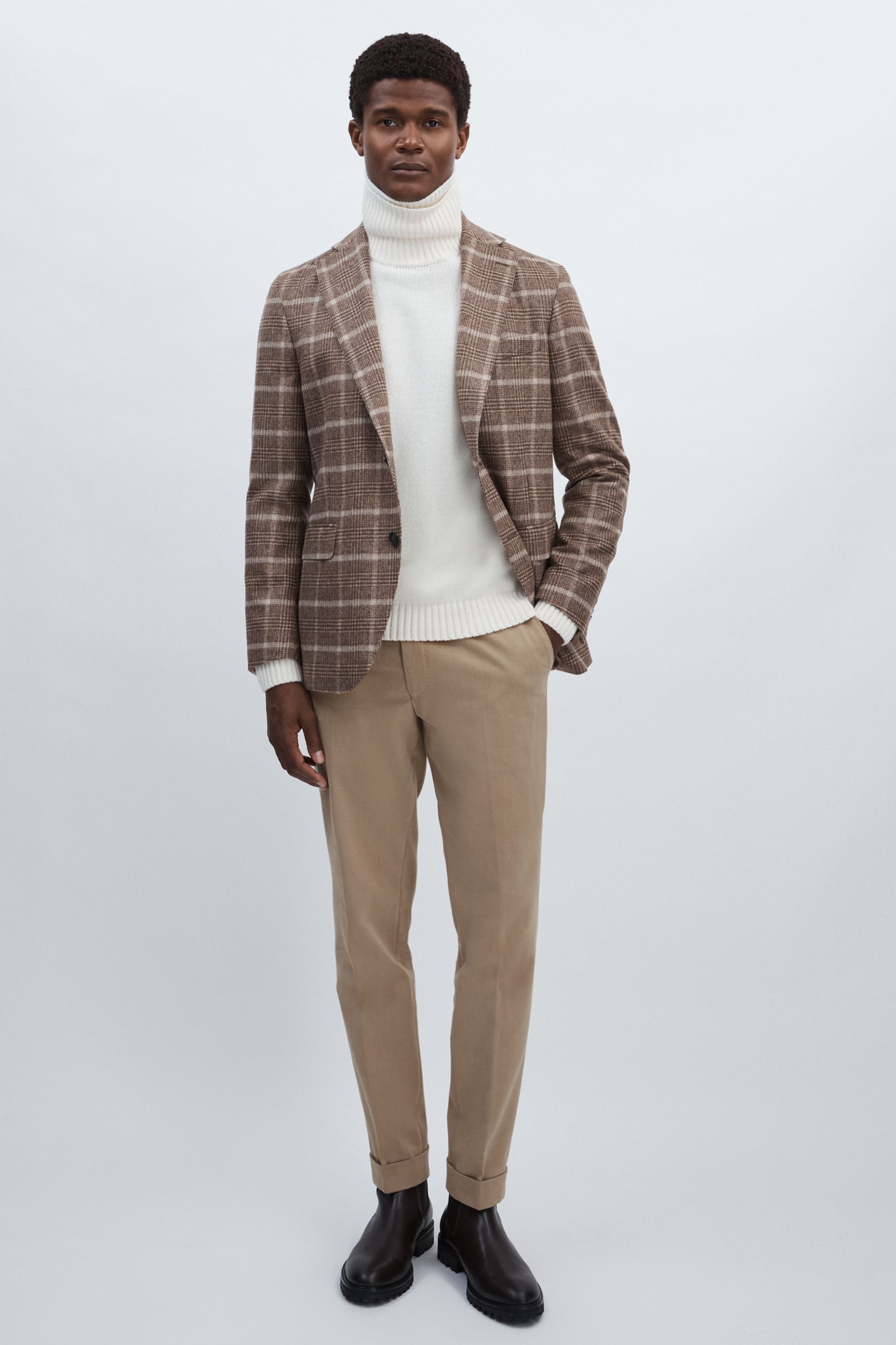 Oscar Jacobson Slim Fit 100% Cotton-up Trousers In Beige