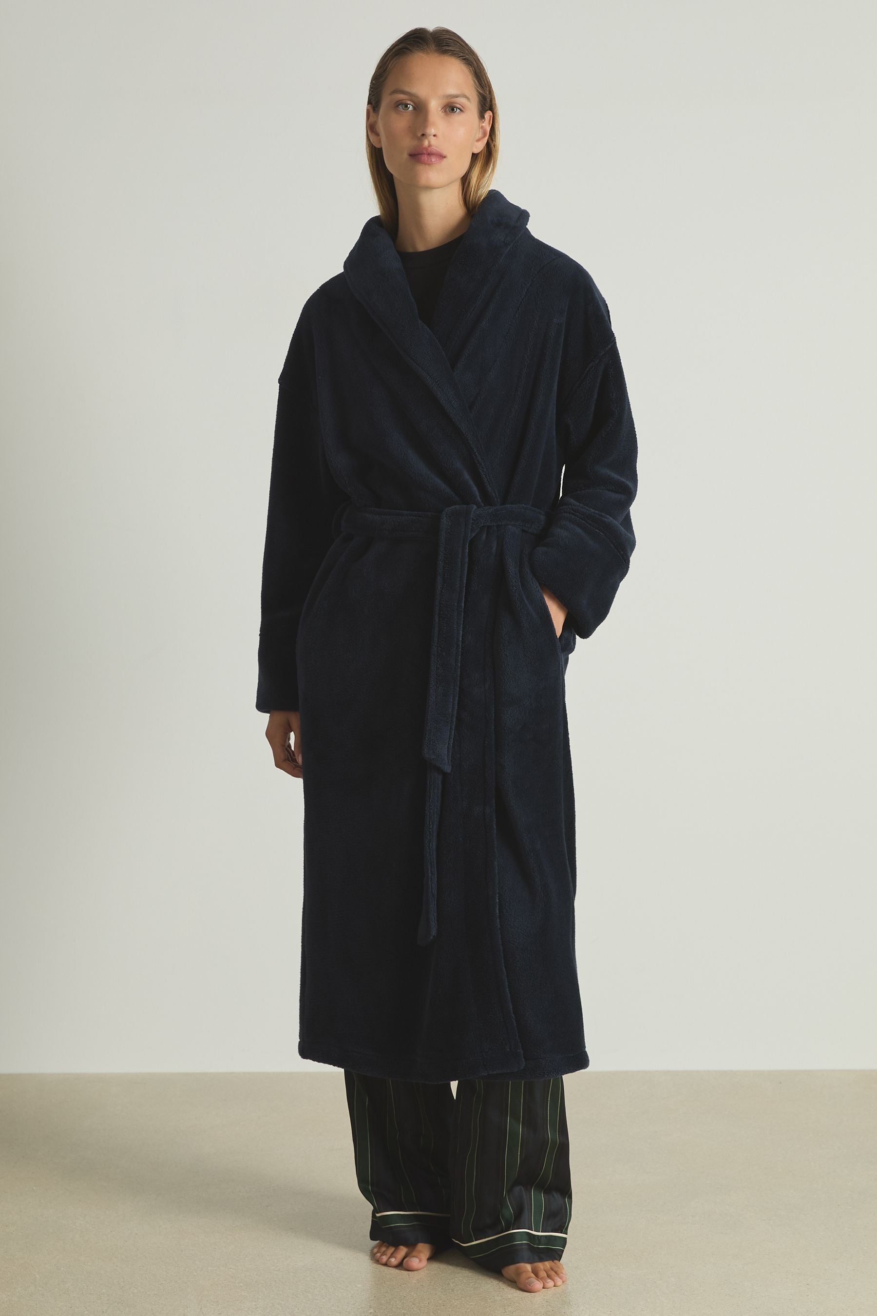 Shop Reiss Navy Ginny Fleece Dressing Gown