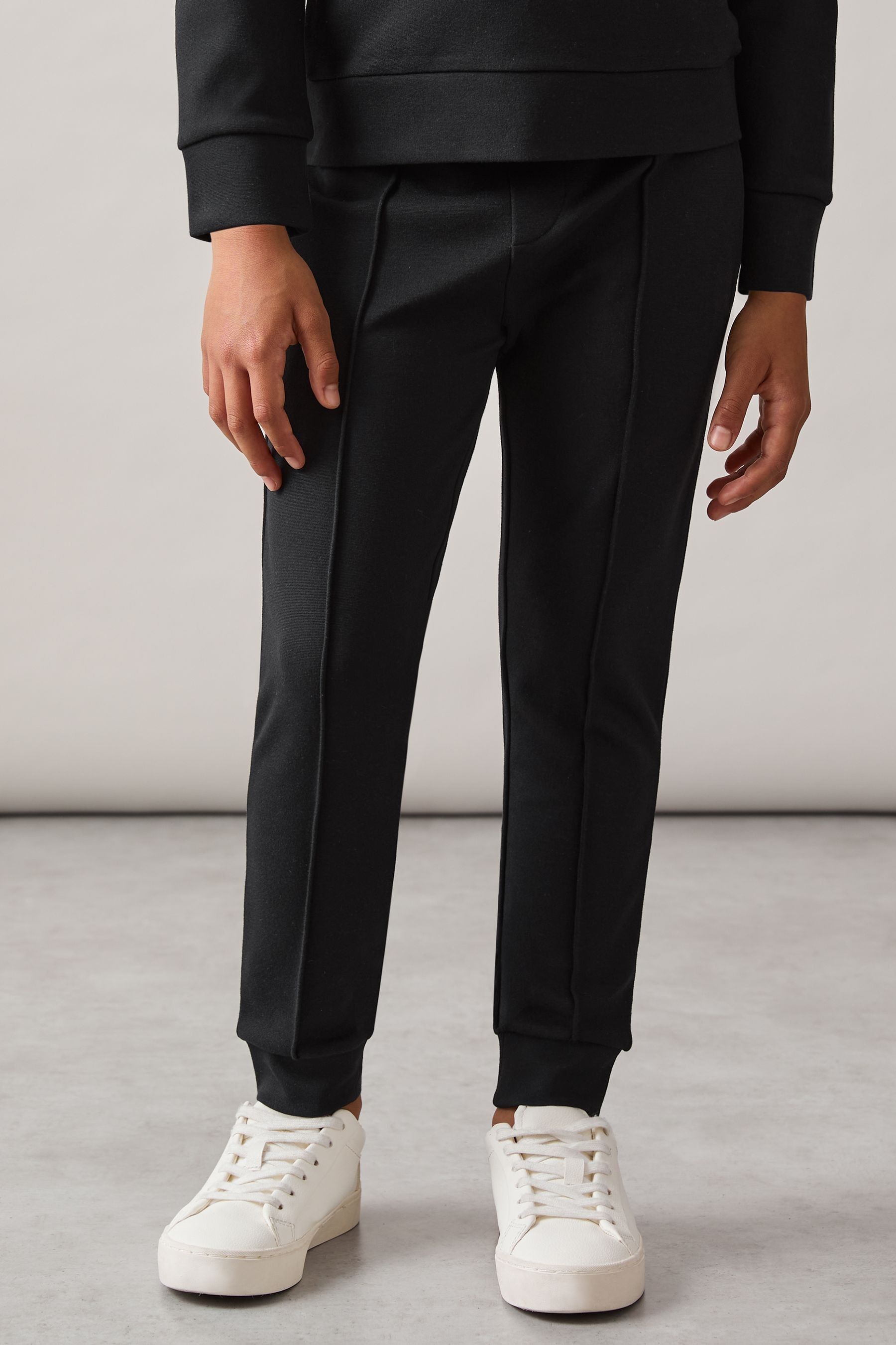 Reiss Black Croxley 9-13 Yrs Relaxed Drawstring Joggers In Black
