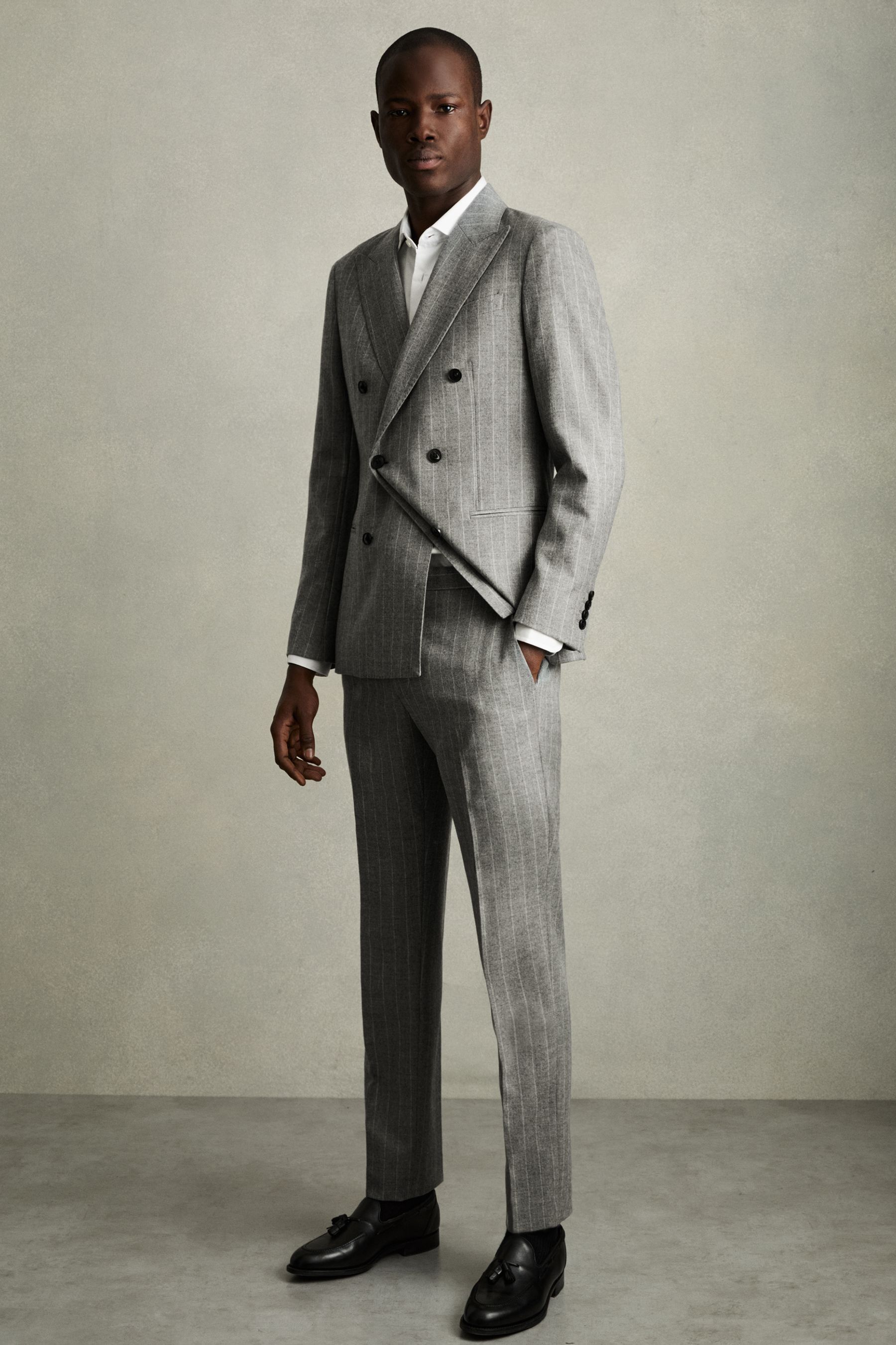 Reiss Soft Grey Pinstripe Suit Trousers in Wool-Blend Slim-Fit, 32