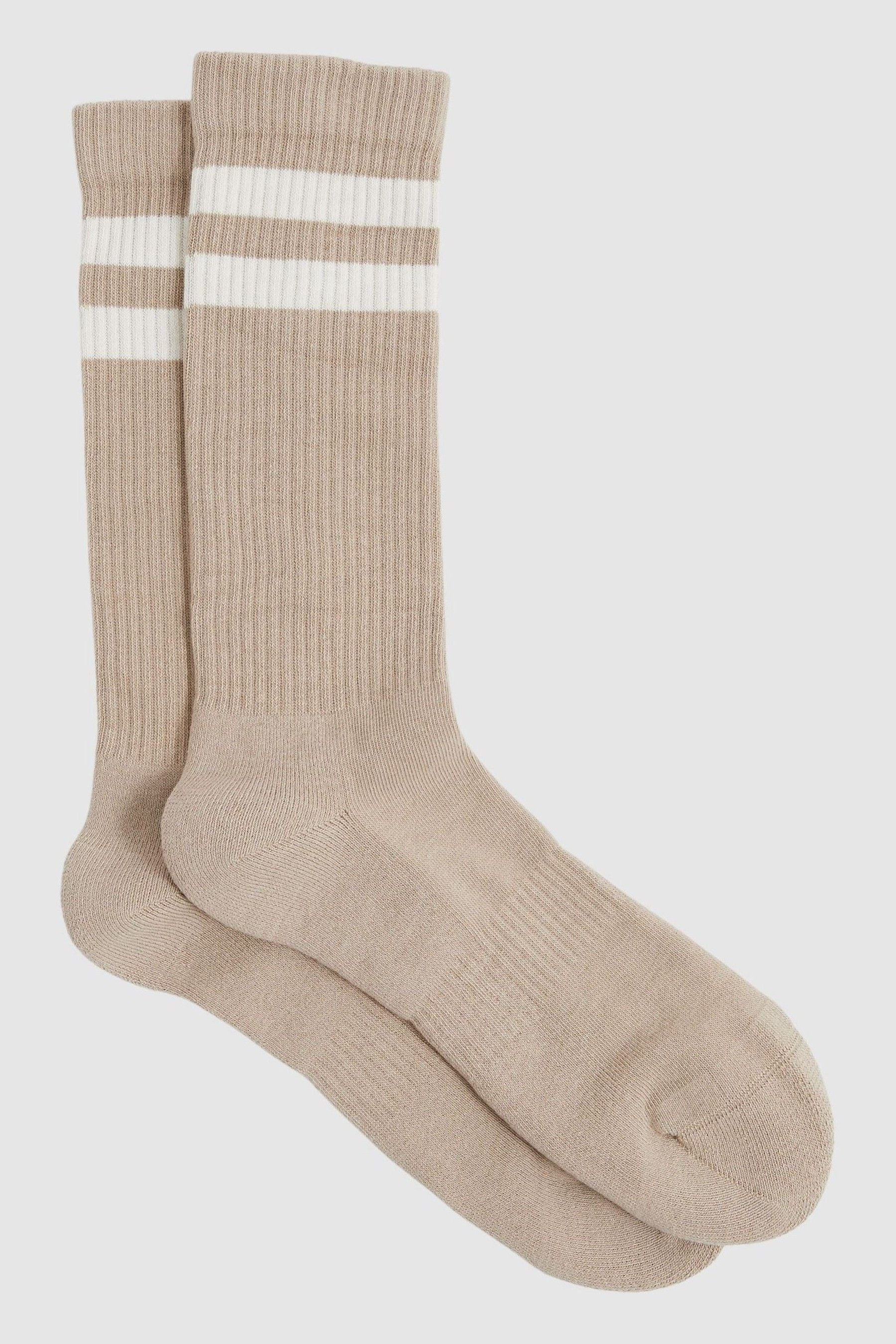 Shop Reiss Taupe/ecru Cotton-blend Double-stripe Socks