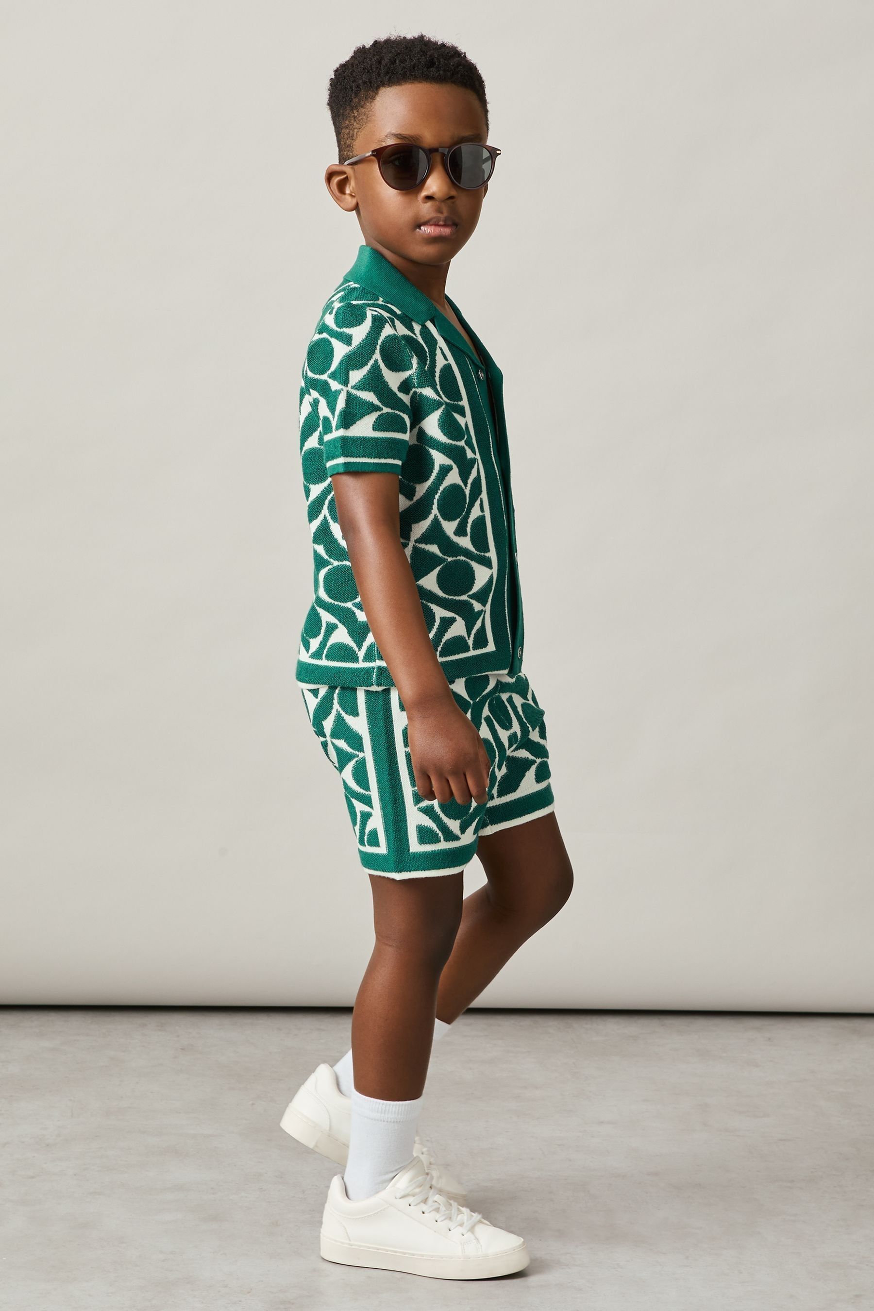 Reiss Green/white 3-9 Yrs Abstract-pattern Towelling Shirt In Green/white