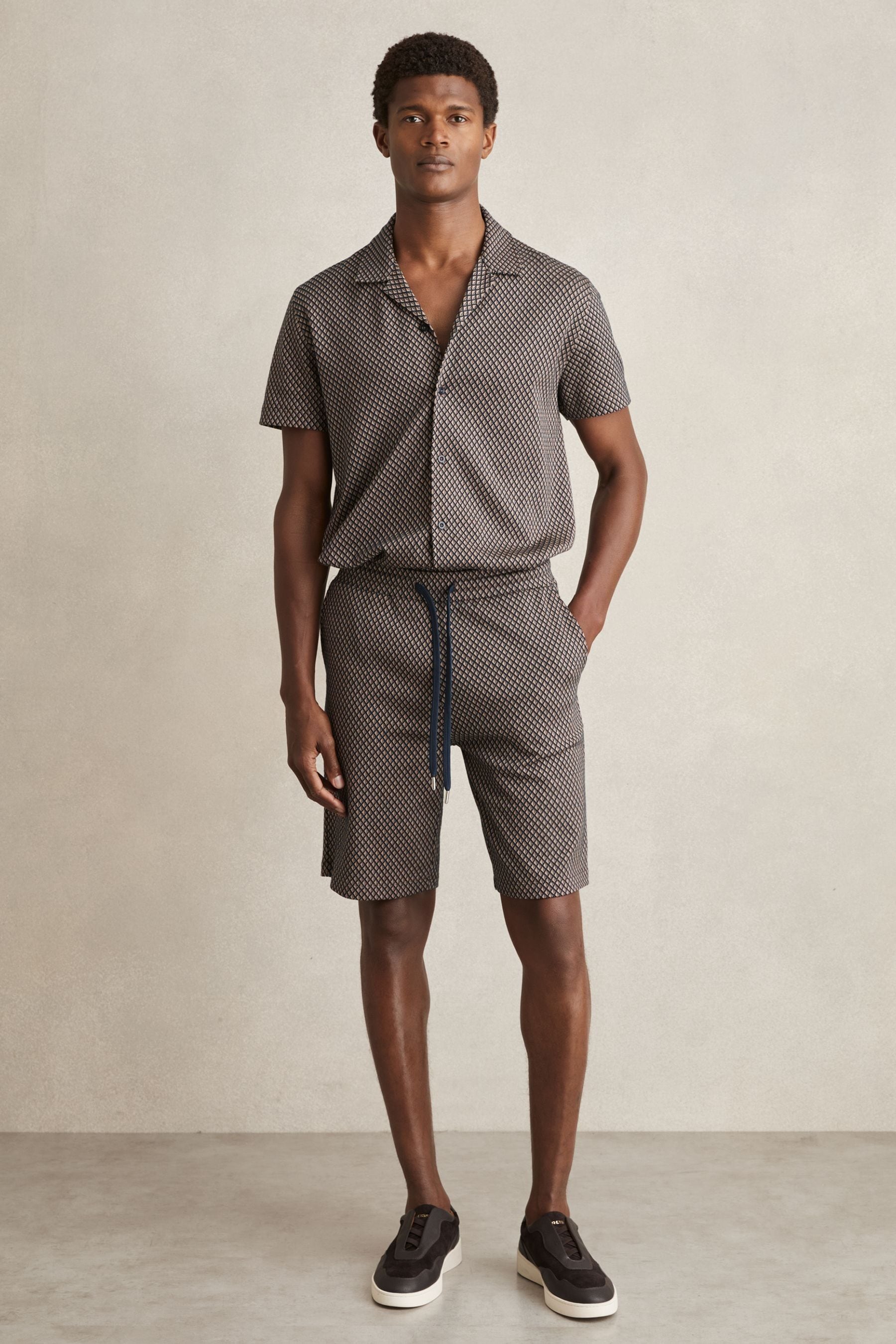 Reiss Tobacco Brown/navy Geometric Jacquard Drawstring Shorts