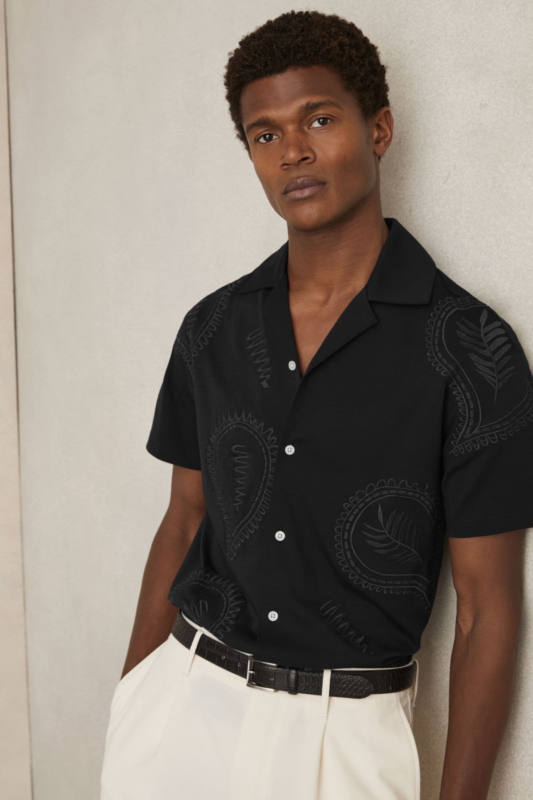 Reiss Short Sleeve Embroidered Paisley Camp Shirt