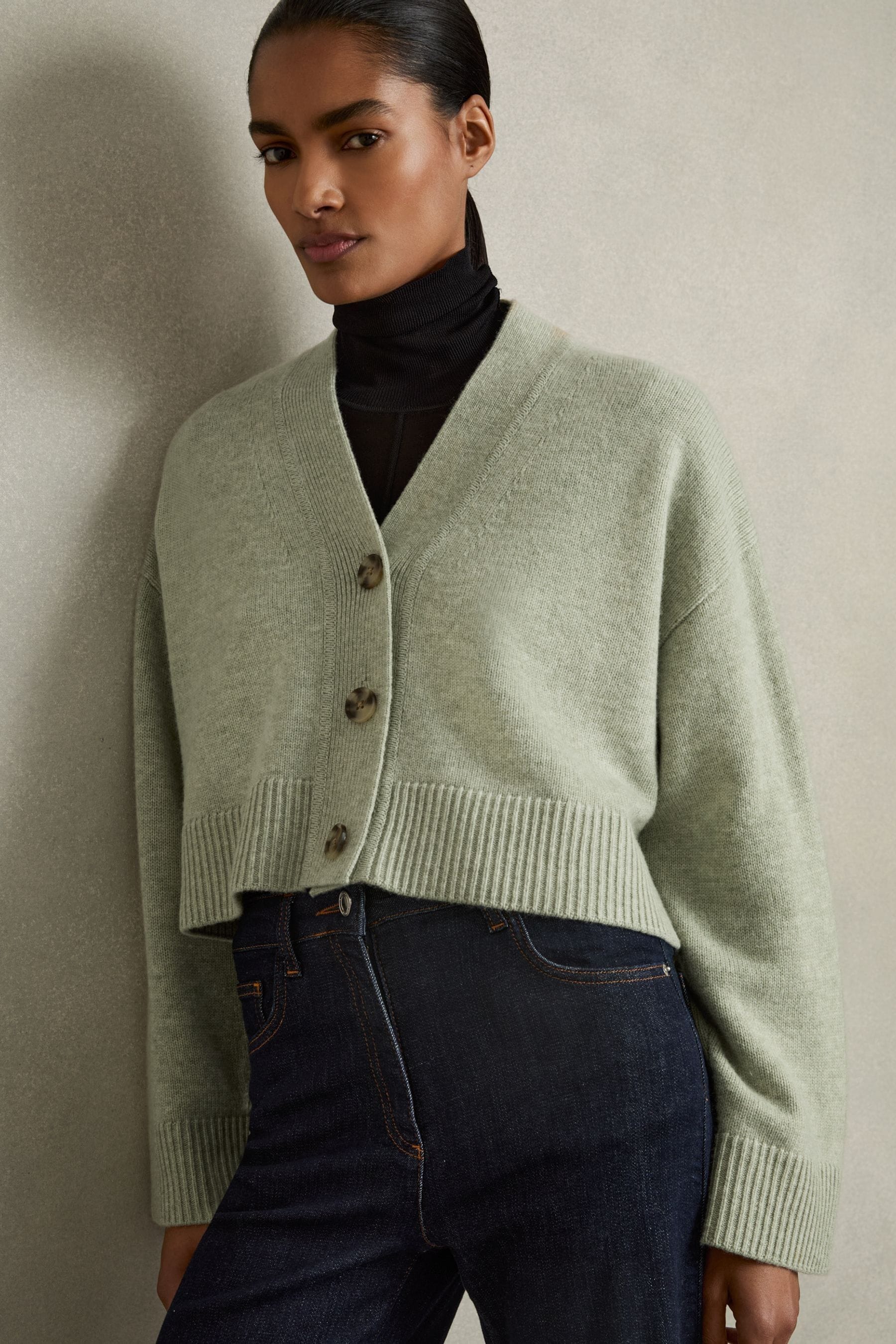 Reiss Sage Rixy Wool-cashmere Cropped Cardigan In Sage