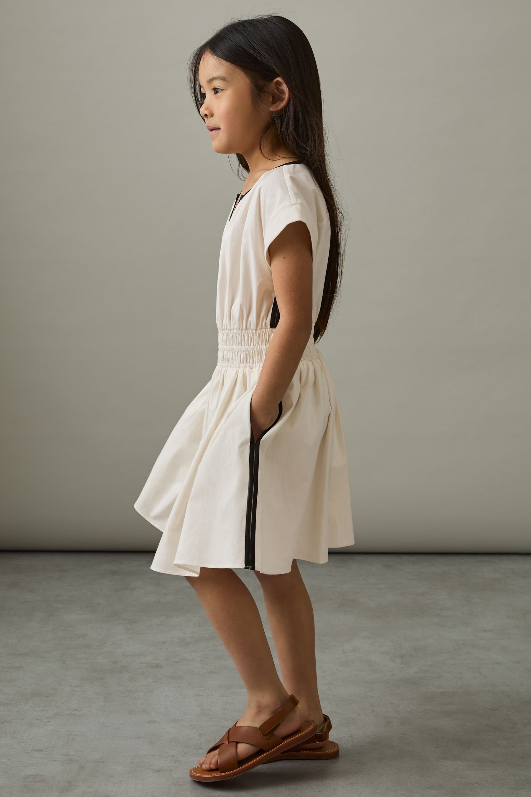REISS IVORY LENA 9-13 YRS COTTON CAP-SLEEVE RUCHED DRESS 