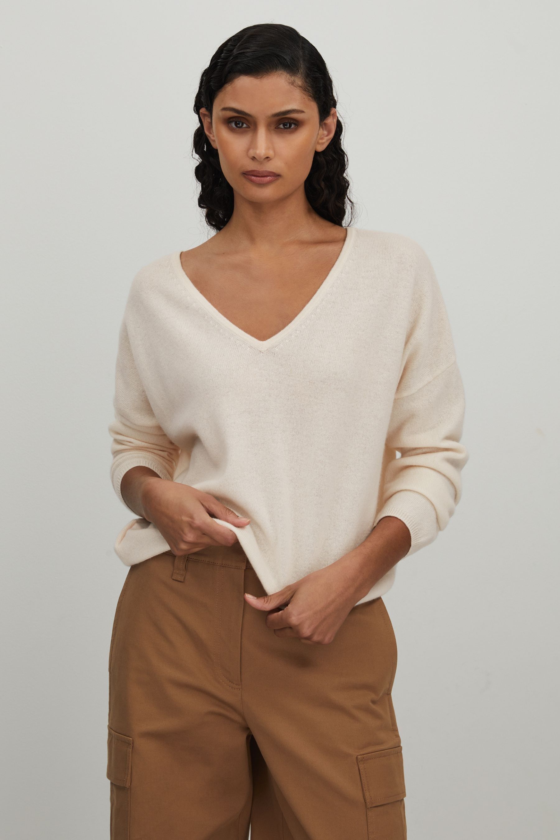Crush Collection Cashmere Cropped Reversible Jumper In Milk