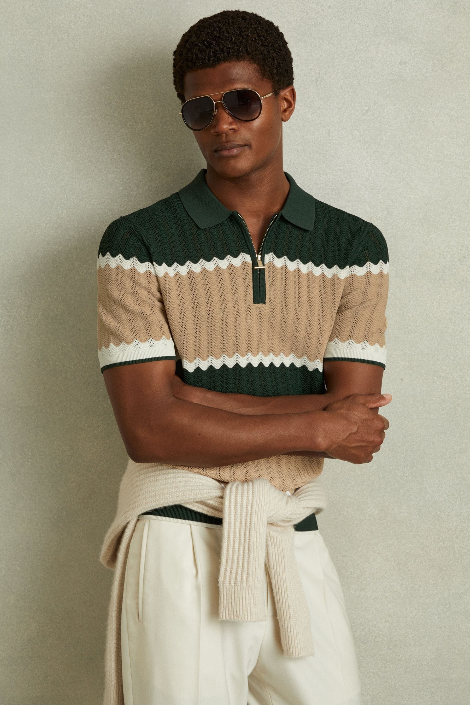 Reiss Forest Green/light Camel Alton Knitted Zig-zag Half-zip Polo Shirt In Forest Green/light Camel