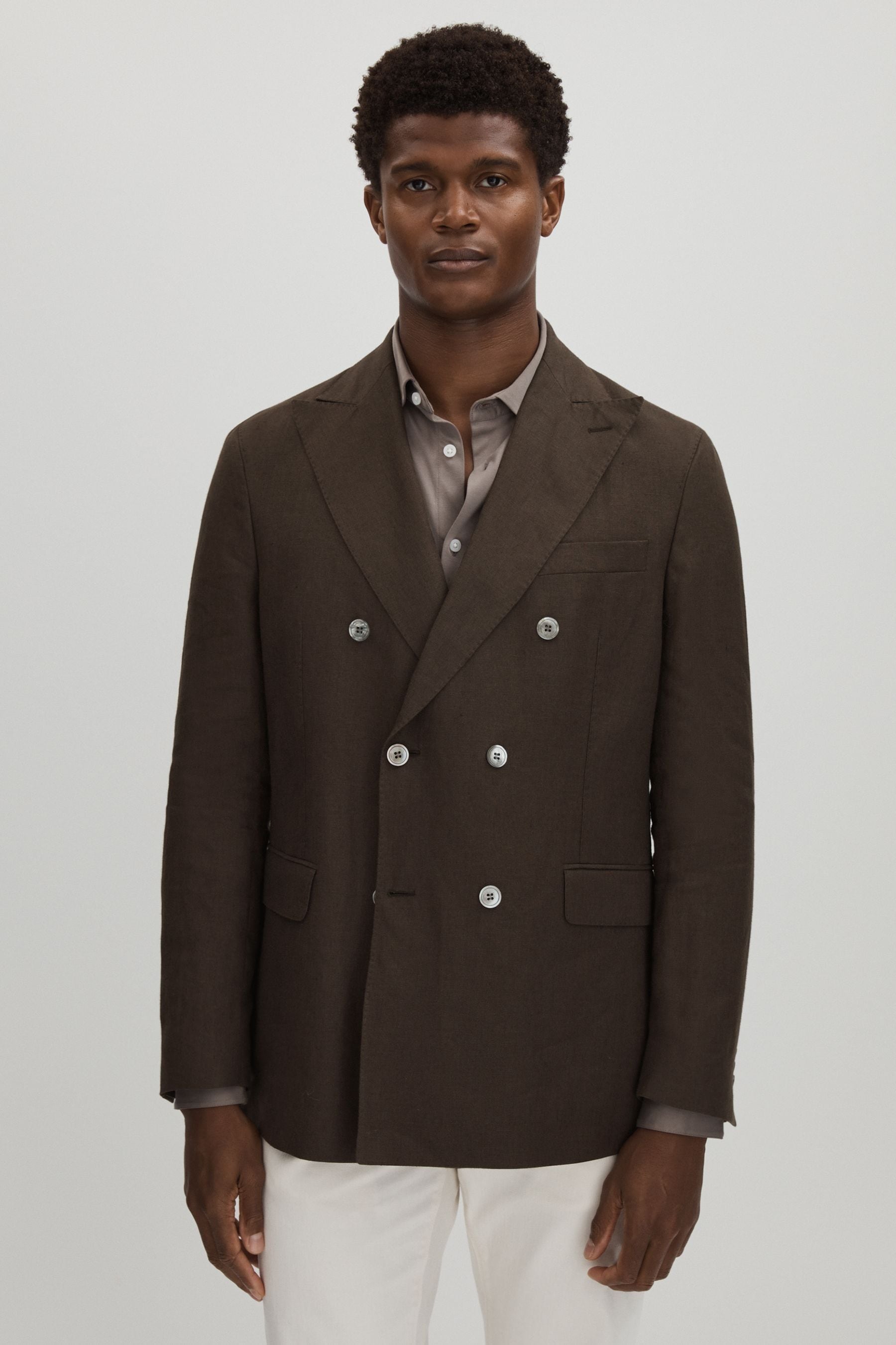 Oscar Jacobson Linen Double Breasted Blazer In Brown