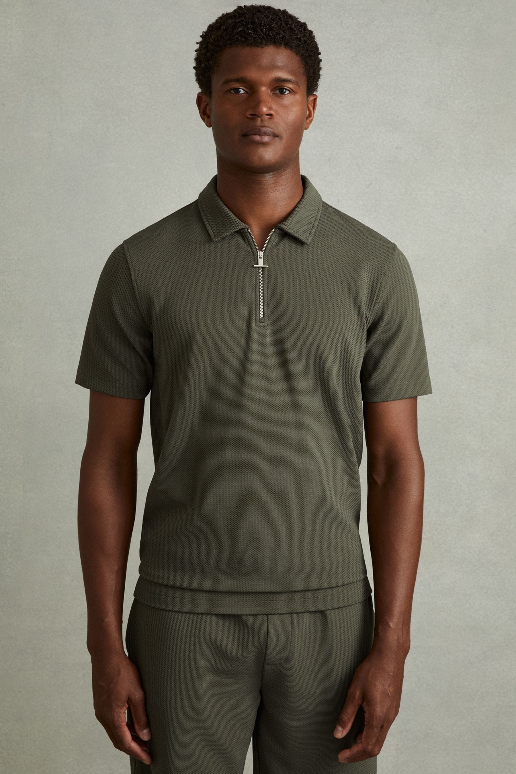 Reiss Green Smoke Albany Textured Zip-neck Polo Shirt In Green Smoke