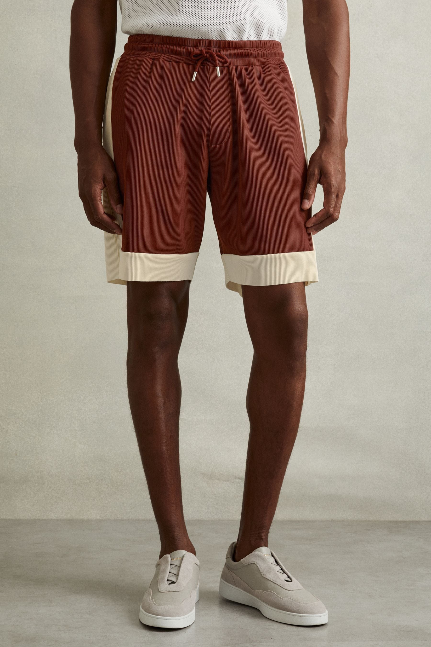 Shop Reiss Rust Red/ Off White Pico Colourblock Plisse Drawstring Shorts