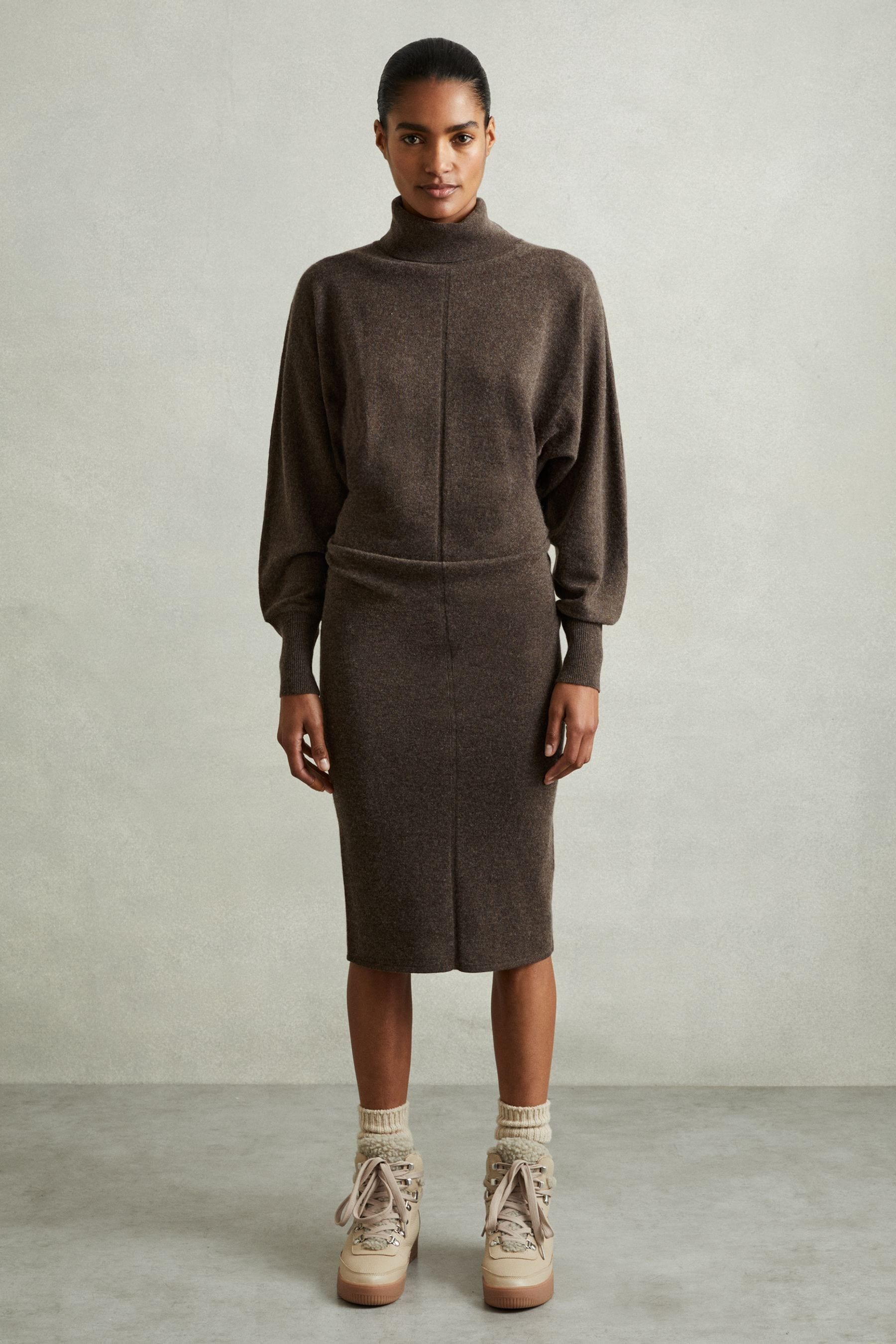 【海外限定】REISSワンピース☆Chocolate Winslet Roll-Neck Kni Reiss Winslet Roll Neck Knitted Dress In Chocolate | ModeSens