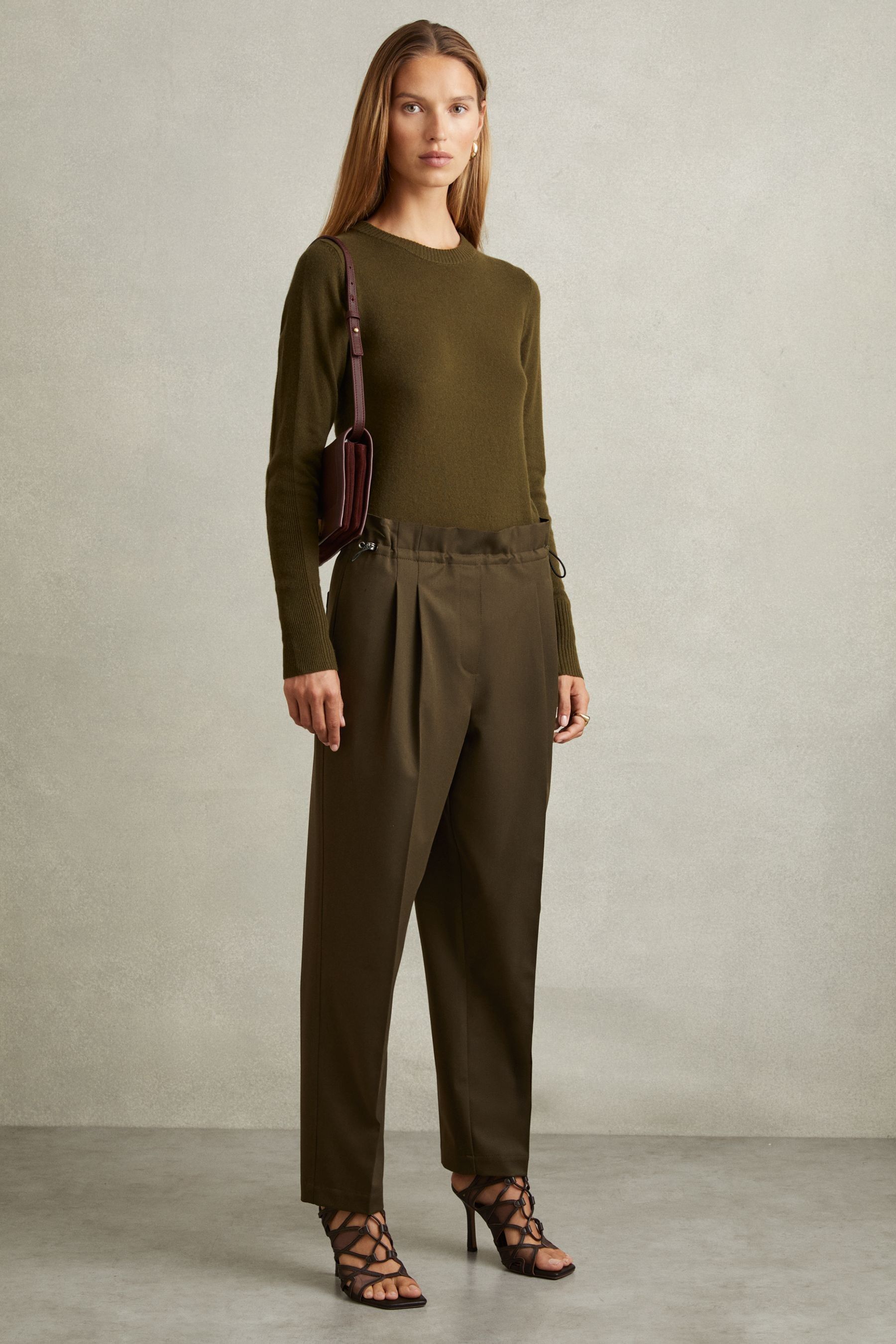 Reiss Khaki Drawstring Waist Tapered Trousers In Khaki