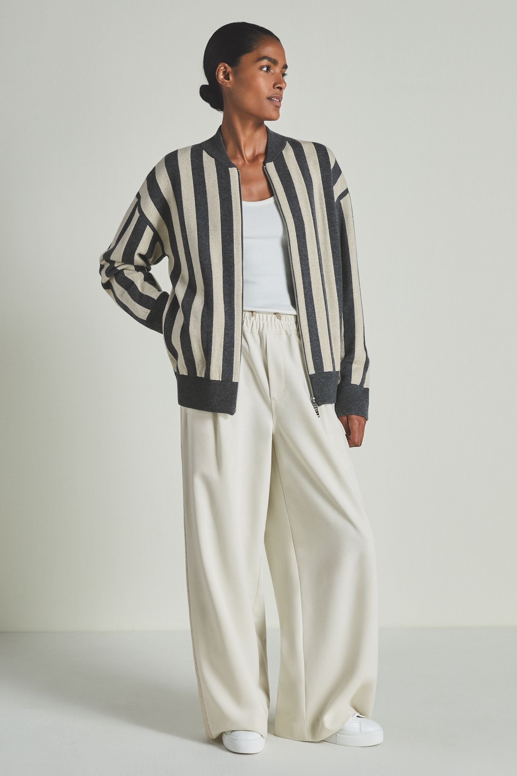 Les 100 Ciel Charcoal/cream | S Wool And Cashmere Cardigan In Charcoal/cream