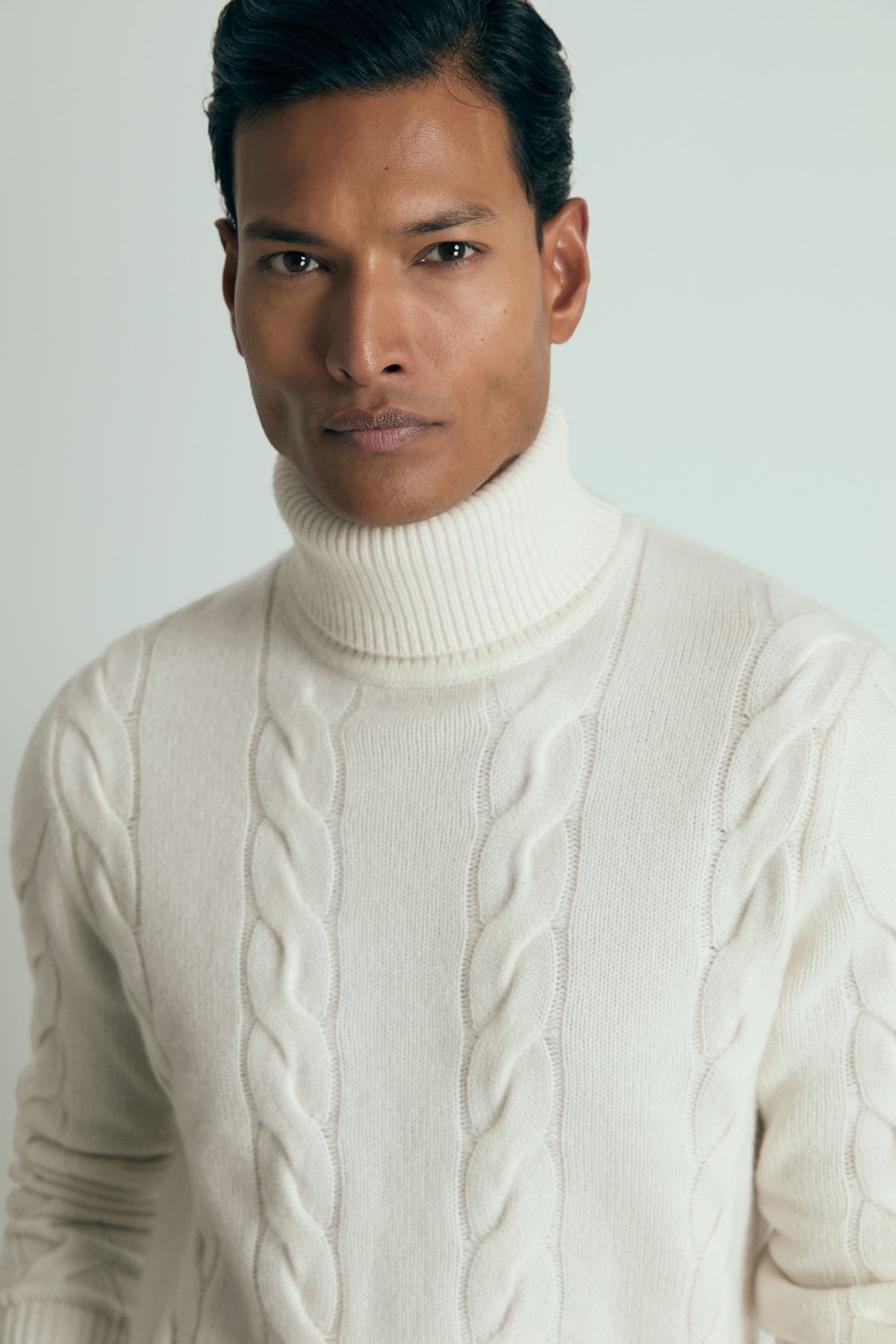 Reiss White Atelier Cabled-cashmere Roll-neck Jumper