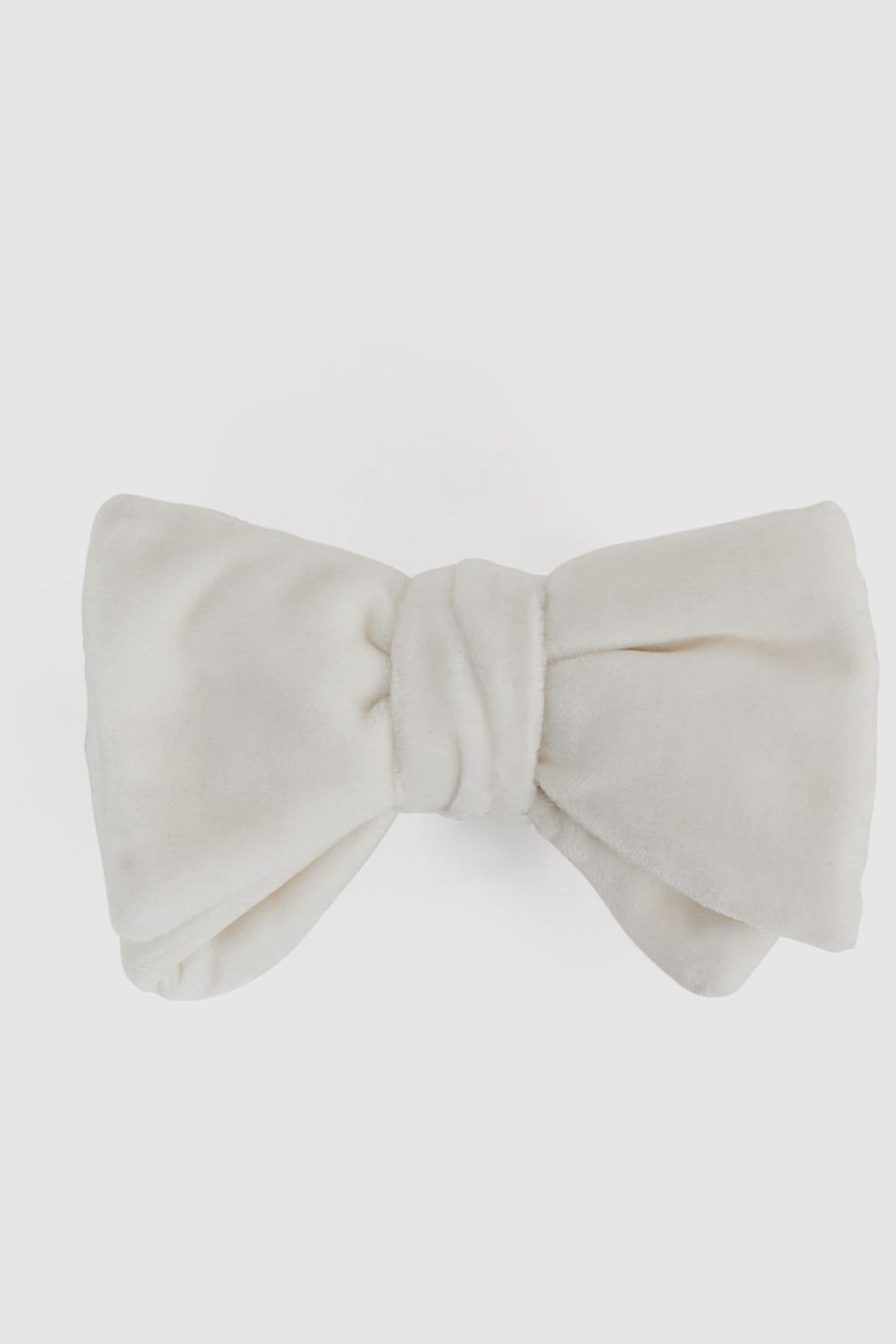 Reiss Hike Double-layered Velvet Bow Tie In Ivory