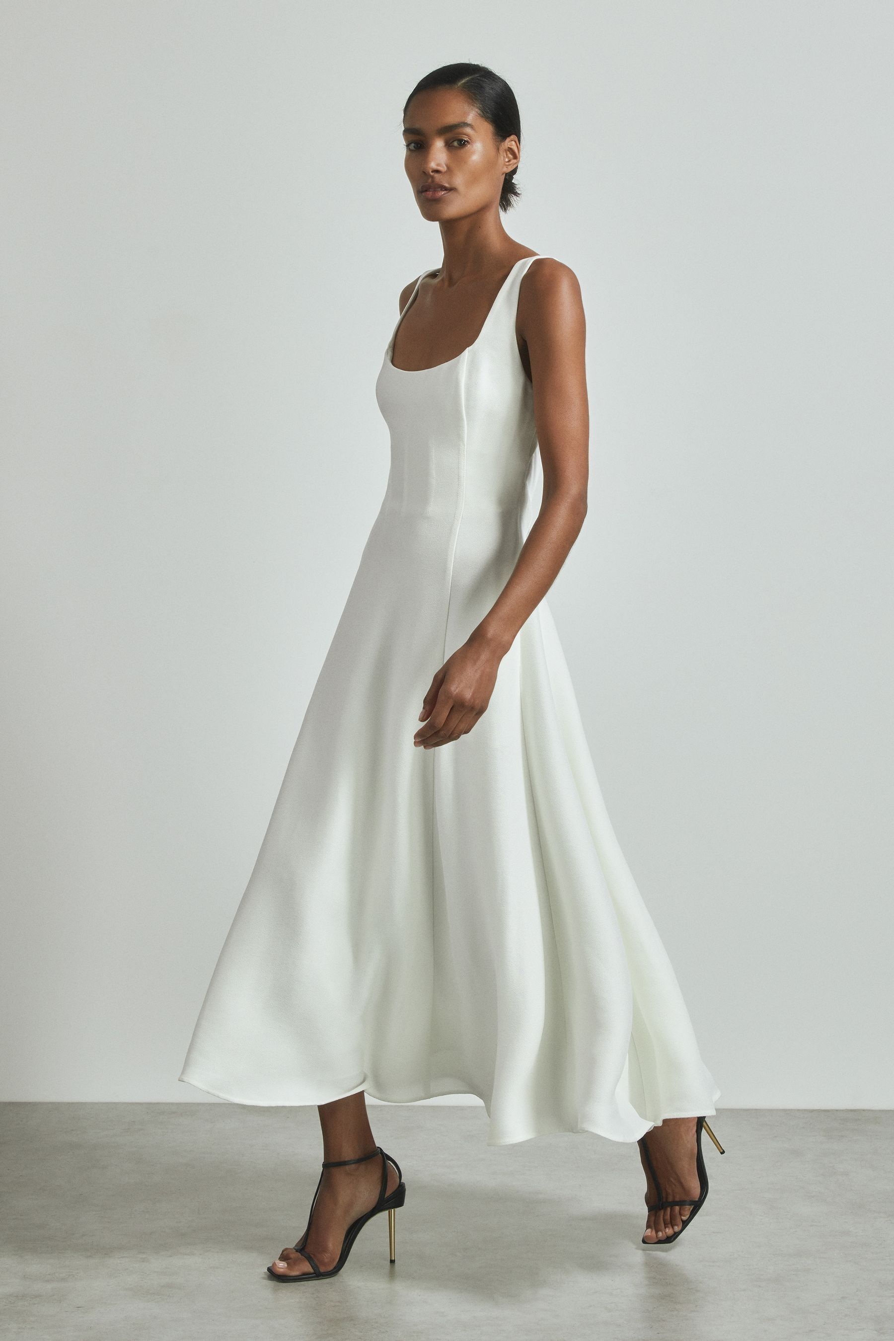 Atelier Textured Corset Detail Maxi Dress In Off White