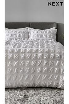 White Super Soft Textured Duvert Cover Seersucker and Pillowcase Set (207775) | £20 - £50