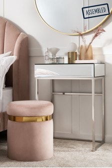 lacey dressing table with mirror