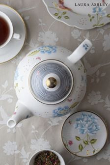 White Heritage Collectables Teapot