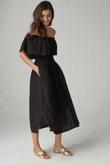 Flowing Black Dress Girl