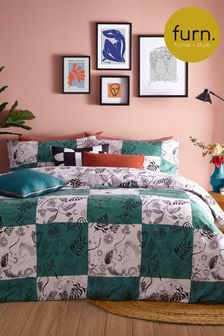 furn. Green Mythos Checkerboard Abstract Reversible Duvet Cover and Pillowcase Set