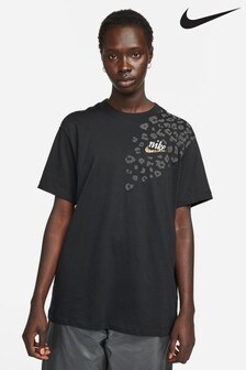 Nike Leopard Boyfriend Fit T-Shirt