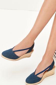 Forever Comfort® Closed Toe Espadrille Low Wedge Sandals